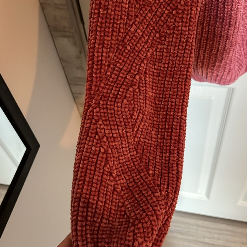 Sweater - Picture 3 of 5